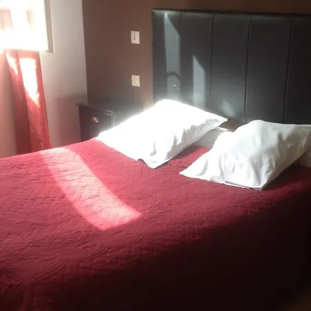 Hotel Moderne 2*